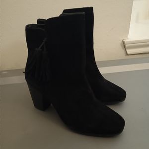 Women's Hush puppies booties size 9.5